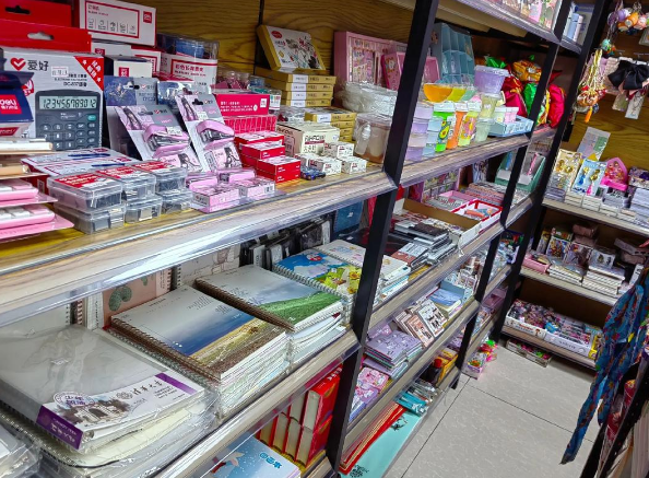 上海開一個小小的文具店大概投資多少錢