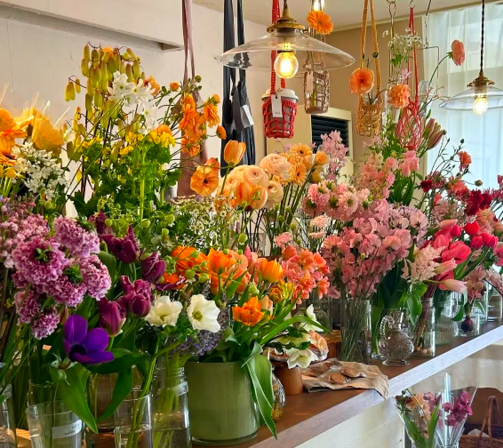 上海開花店一般要投資多少錢？全流程成本解析與實戰指南