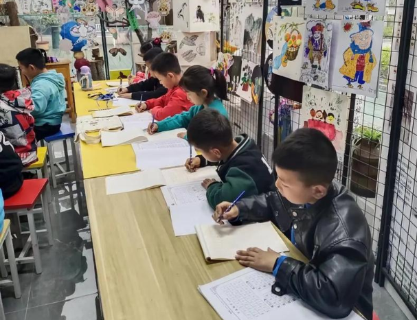 開少兒培訓班賺錢嗎？機遇與挑戰(zhàn)并存的教育市場