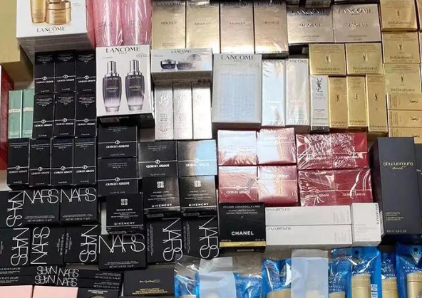上海開上海美容批發(fā)市場進貨店要多少錢