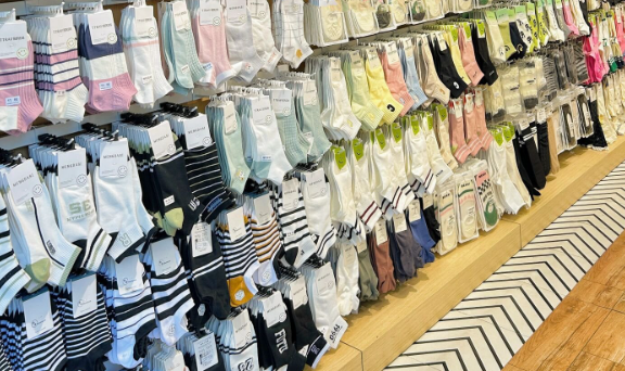 開襪子店大概需要多少投資？2025年最新成本分析