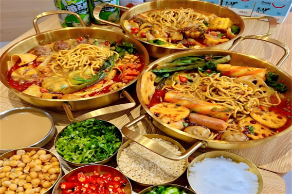 宋超麻辣燙麻辣拌加盟