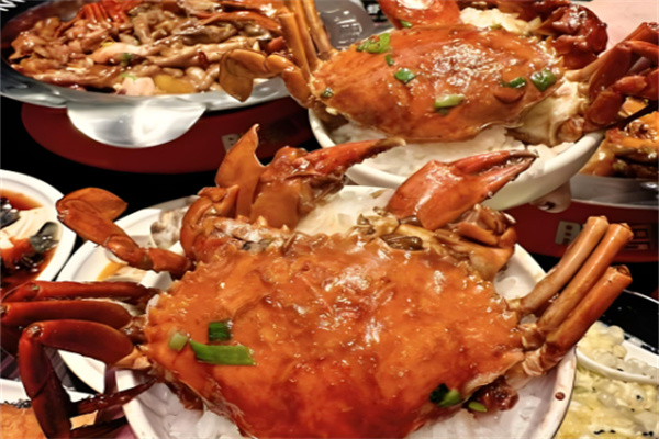 井鮮肉蟹煲加盟